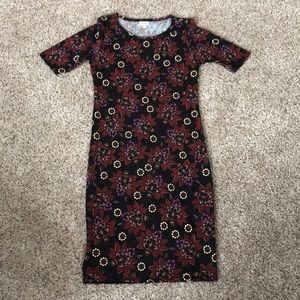 Small floral Lularoe Julia